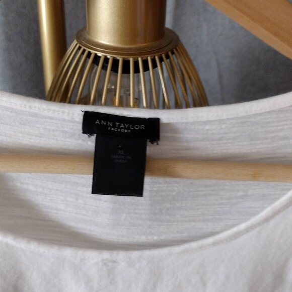 Ann Taylor XL Linen Blend Sleeveless Top | Crochet Trim White Blouse - Picture 4 of 5